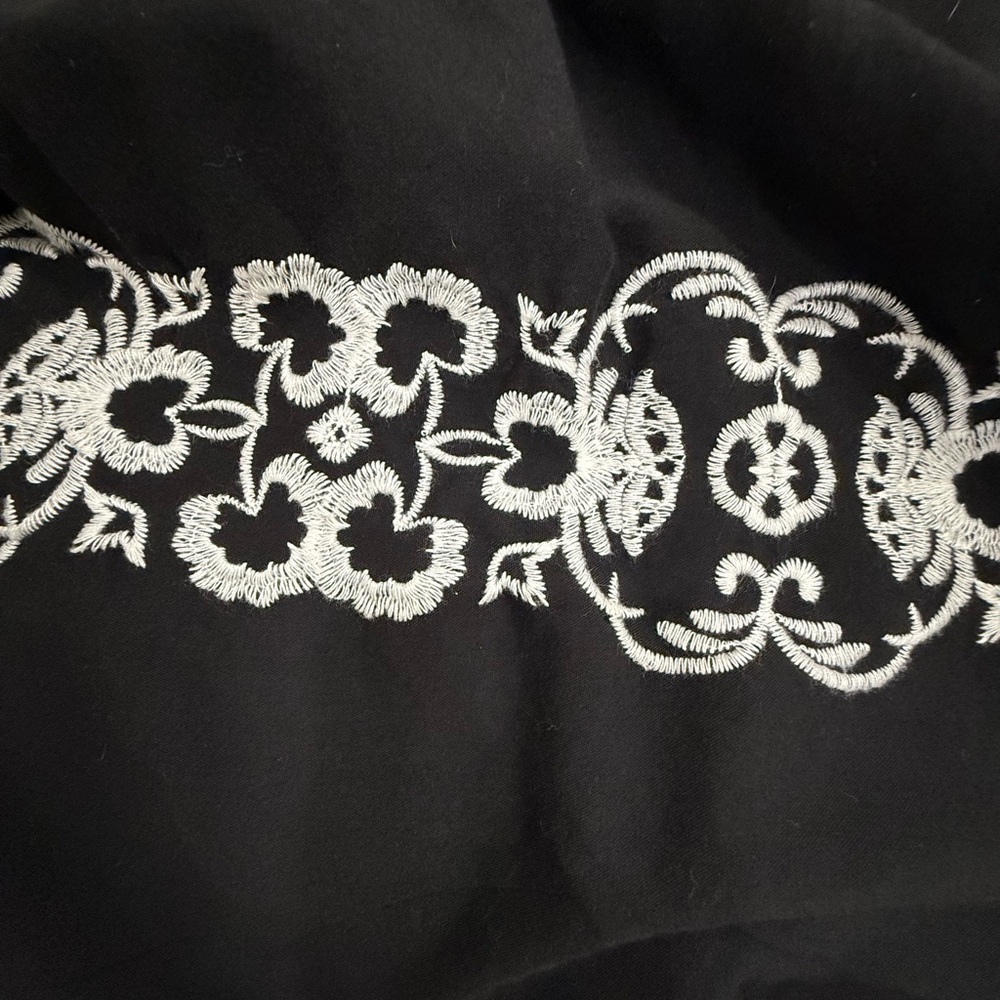 Old Navy Embroidered V Neck Swing Tiered Dress Black Medium Tall - Picture 5 of 10